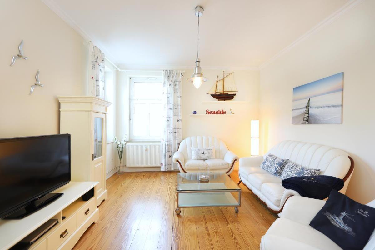 Appartement & Ferienwohnungen Thiess Rostock Esterno foto