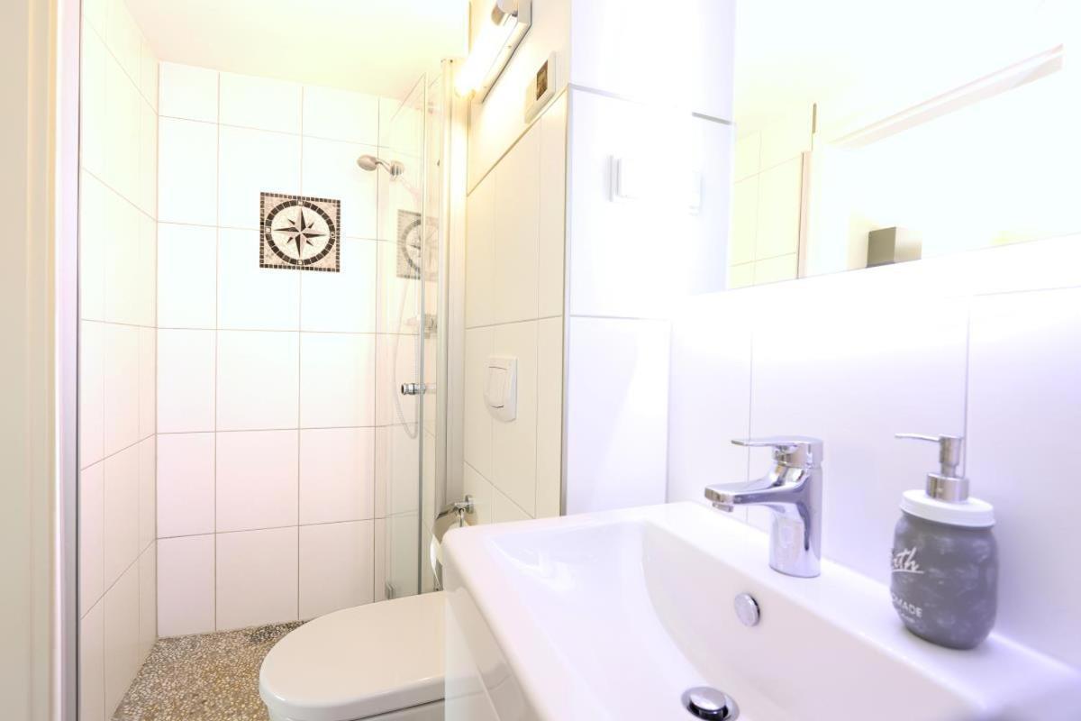 Appartement & Ferienwohnungen Thiess Rostock Esterno foto