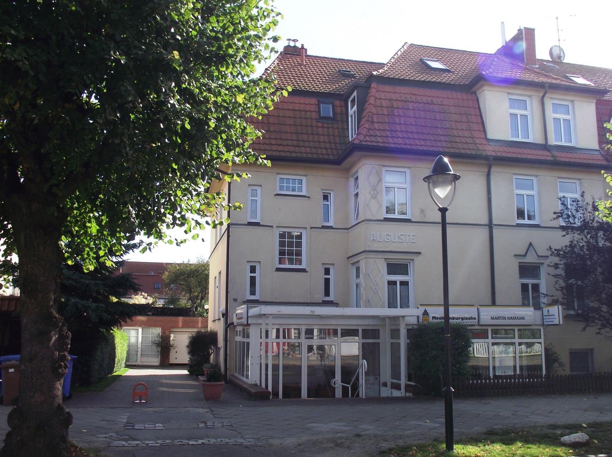 Appartement & Ferienwohnungen Thiess Rostock Esterno foto